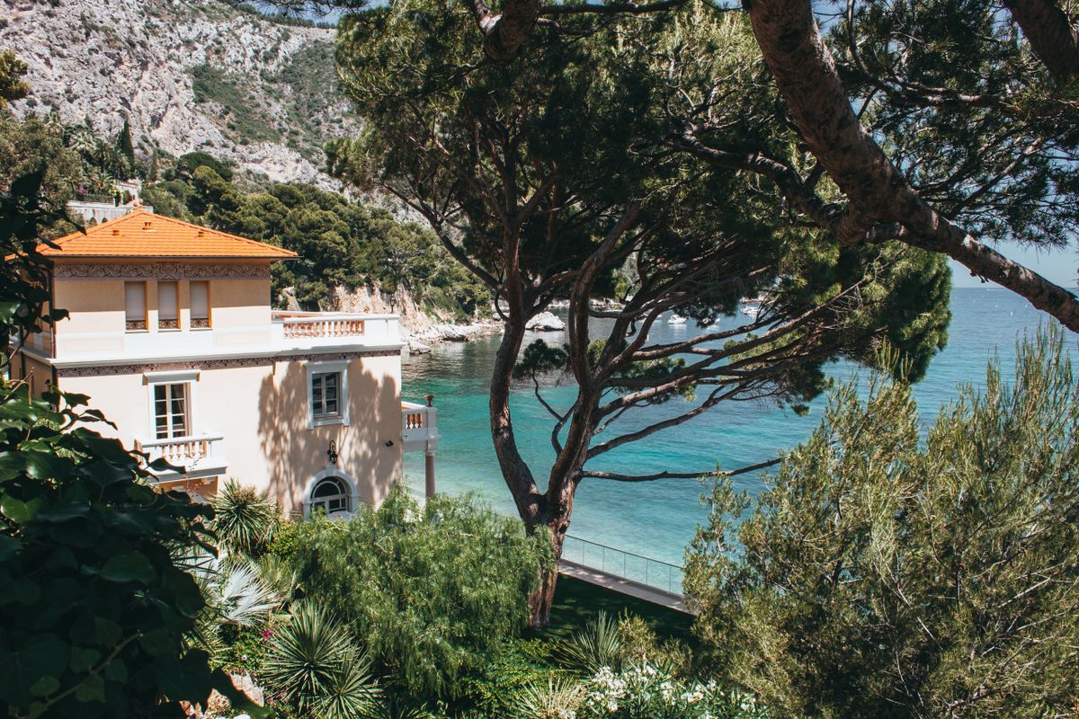Résidence de prestige sur la Côte d'Azur vue mer