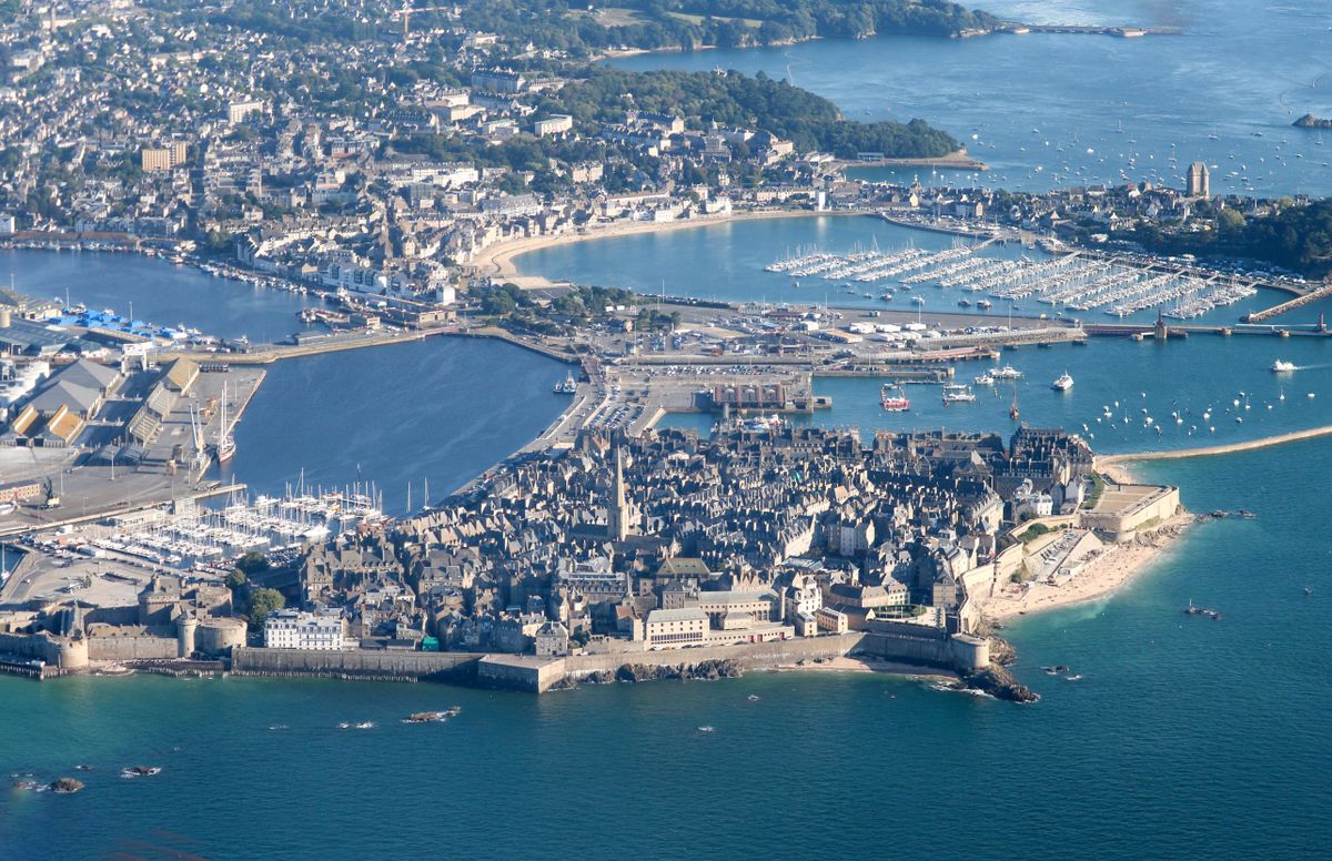Port de pêche de Concarneau et village close, marché immobilier breton